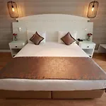Hotel Nova Plaza Orion 4*