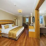 Nova Plaza Orion Hotel