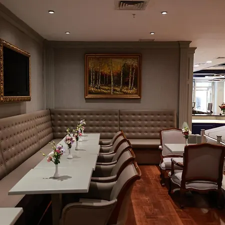 Nova Plaza Orion Hotell 4*