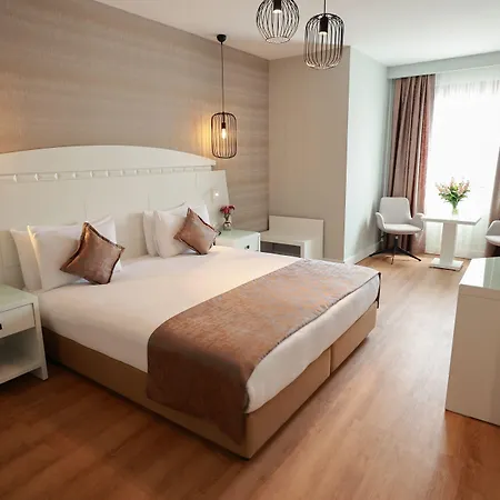 Nova Plaza Orion Hotell